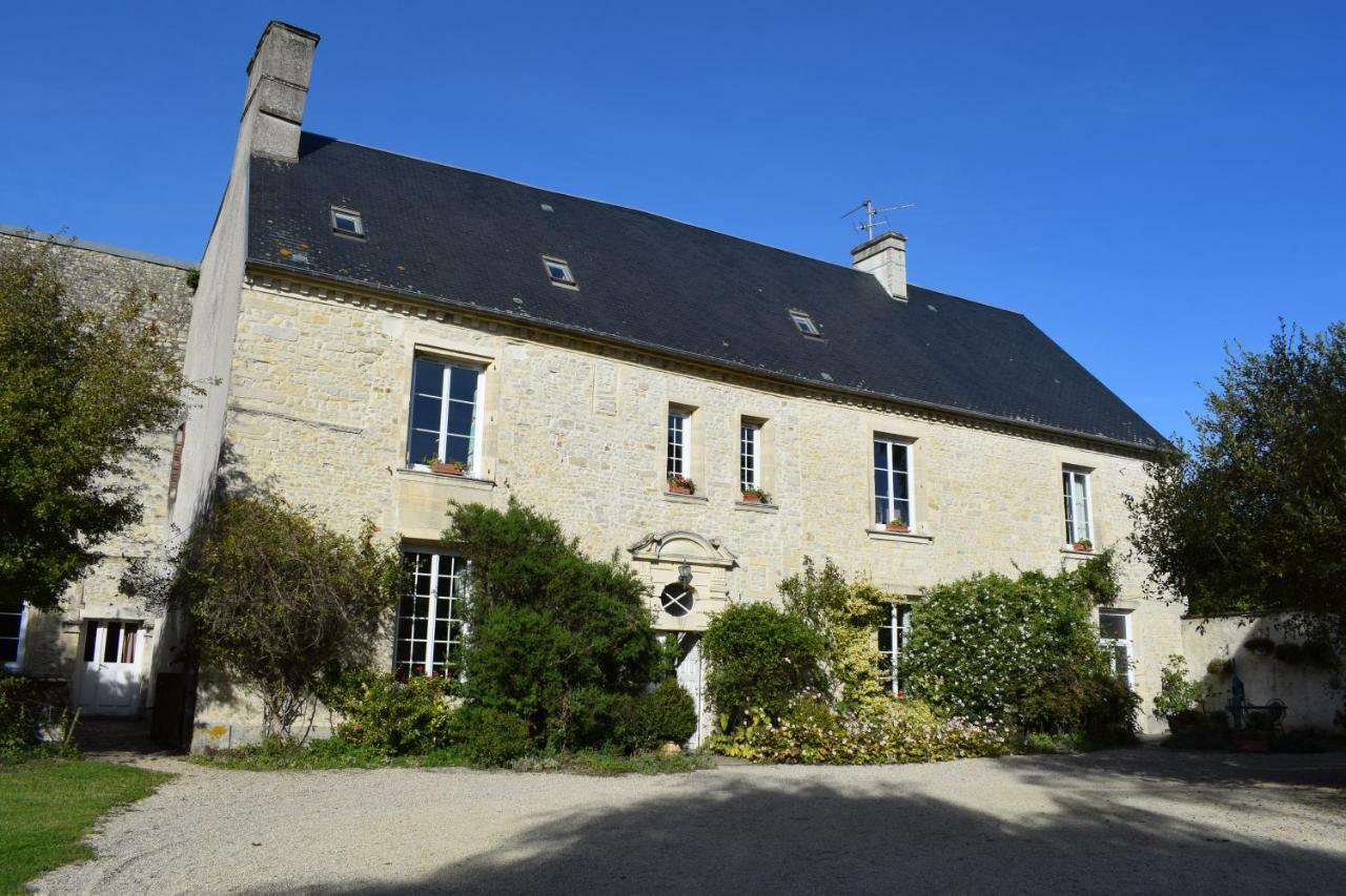 Le Manoir Des Doyens Acomodação com café da manhã Bayeux Exterior foto